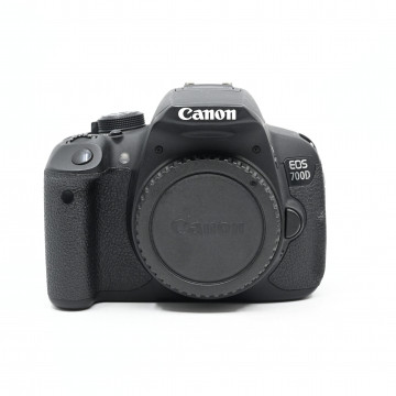 CANON EOS 700D (4.521...