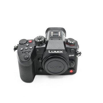 PANASONIC GH6 BOITER NU...