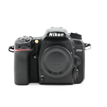 NIKON D7500 (5000 CLICS)  -...