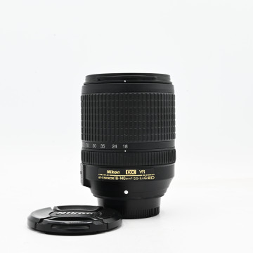 NIKON AF-S 18-140/3,5-5,6...
